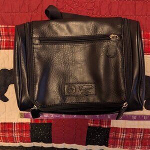 PENGUIN Hanging Toiletry Travel Bag NWOT